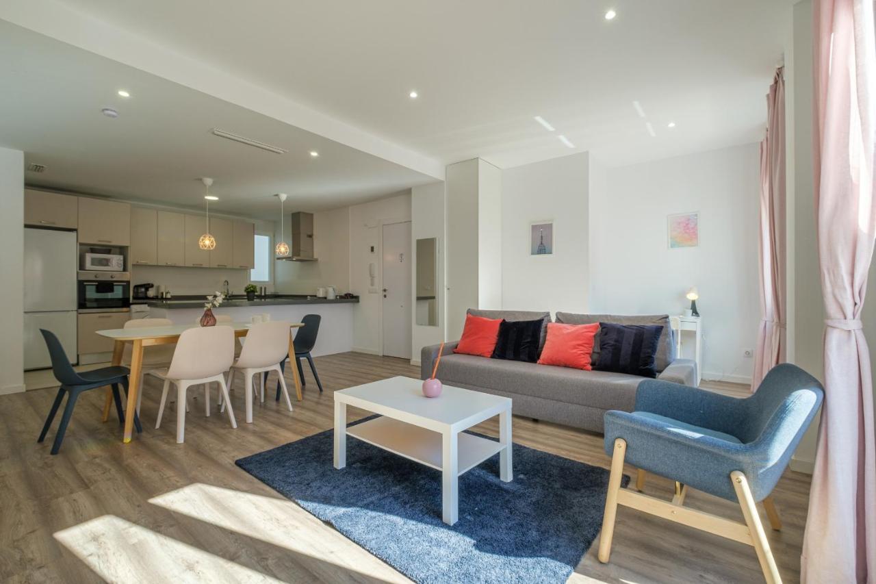 Modern, Stylish & Comfortable Apartment Valencia Bagian luar foto