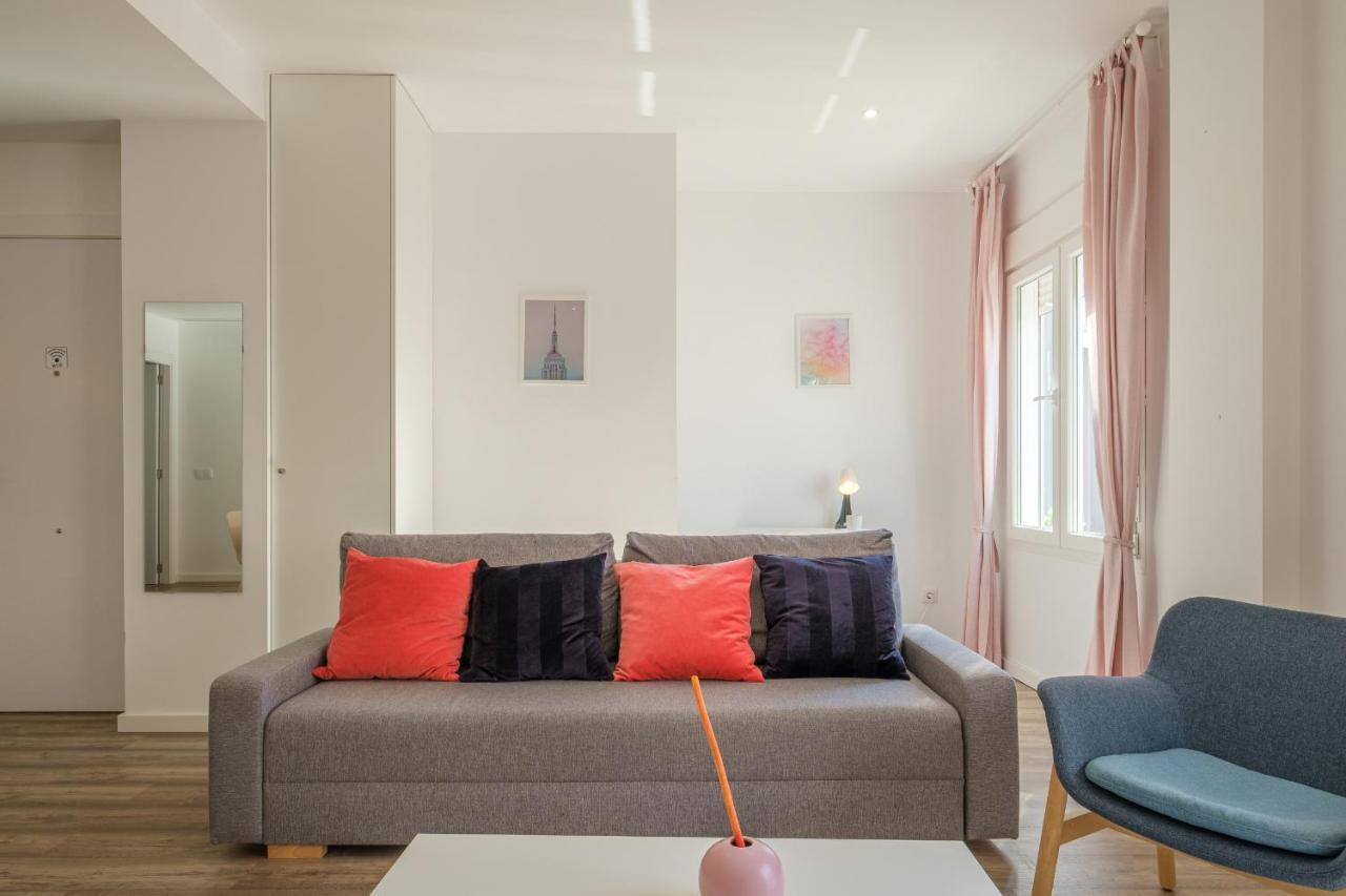 Modern, Stylish & Comfortable Apartment Valencia Bagian luar foto