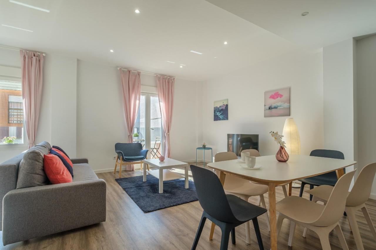 Modern, Stylish & Comfortable Apartment Valencia Bagian luar foto