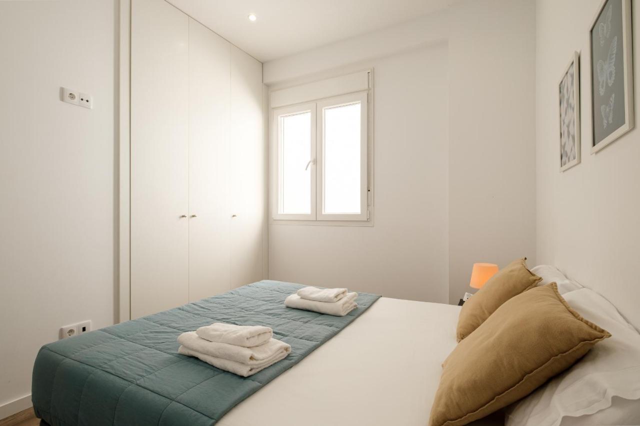 Modern, Stylish & Comfortable Apartment Valencia Bagian luar foto